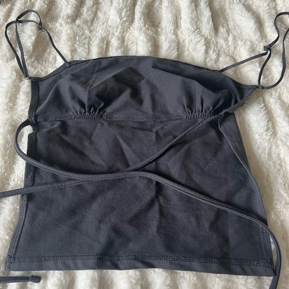 Edikted Jinx Open-Back Top Purple size Small - Picture 2 of 2